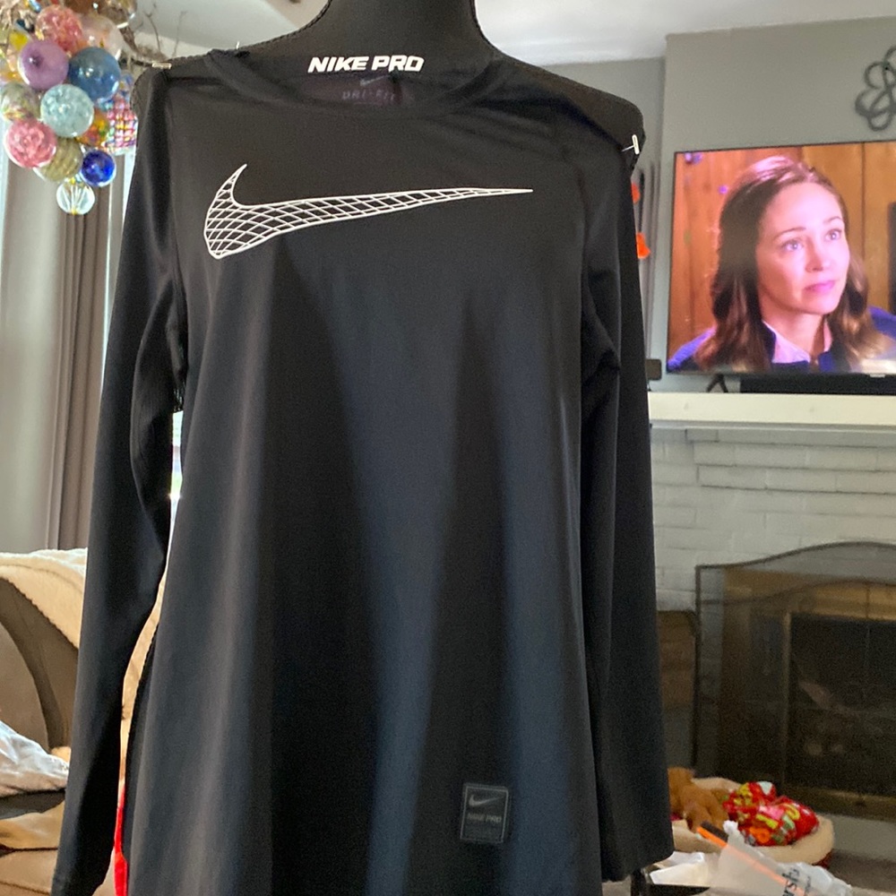 Nike pro dry fit long sleeve shirt good condition well only worn once or twice